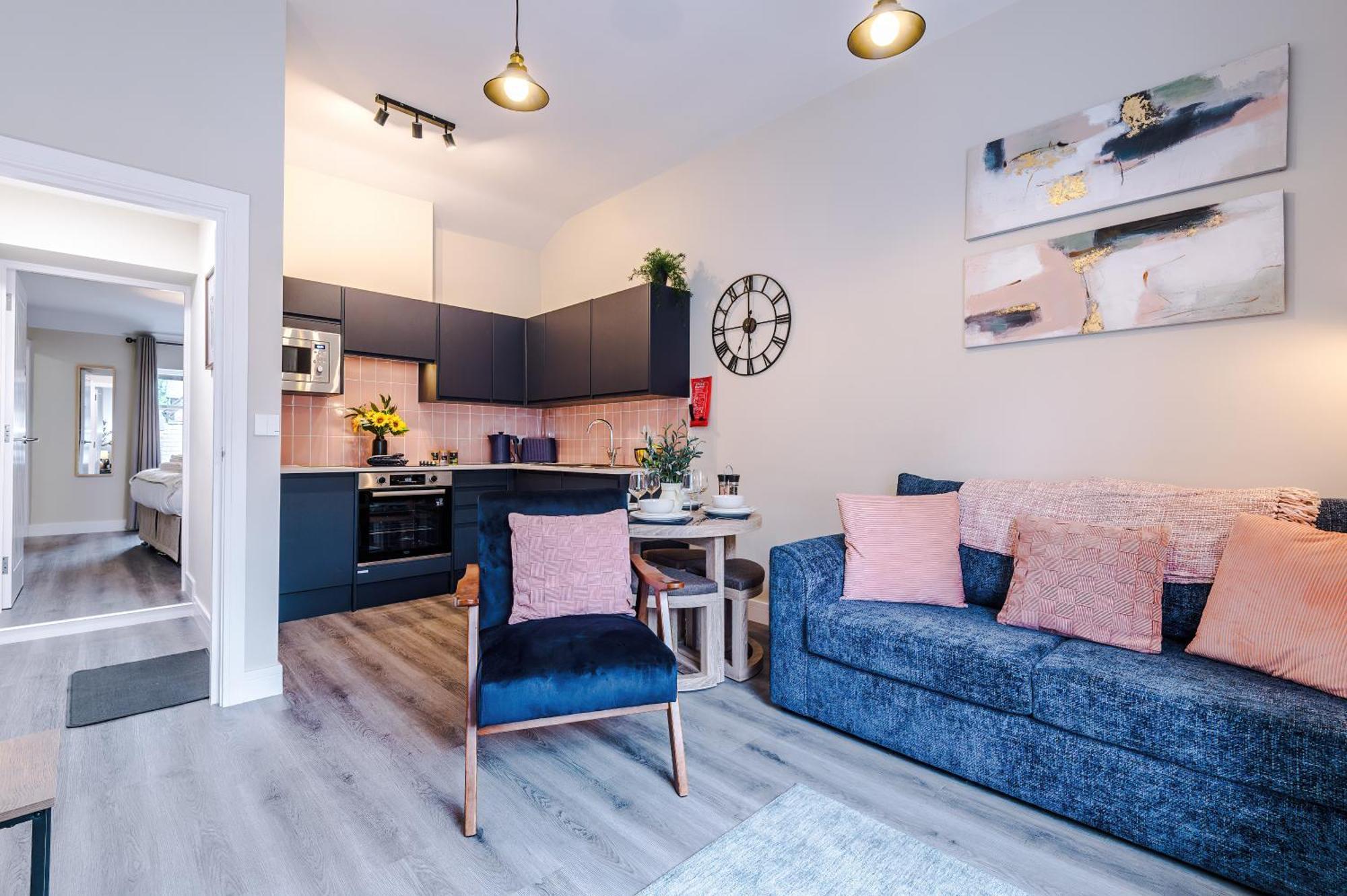 Apartment New! 4 X Stunning Centre In By 53 Degrees Property, Ideal For Individuals, Couples Or Business Groups! Chester