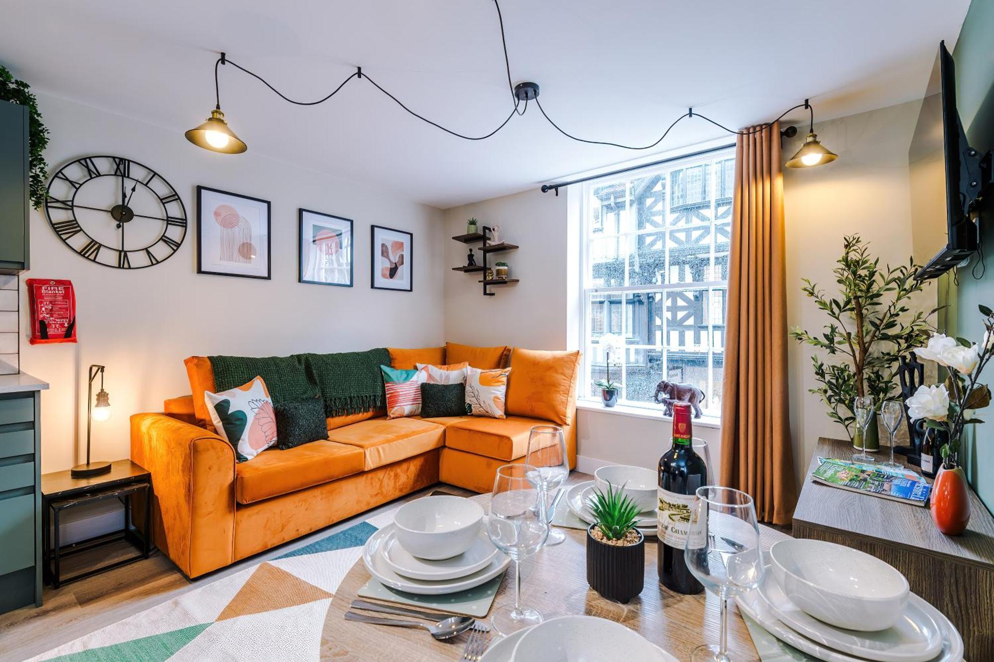 New! 4 X Stunning Centre In By 53 Degrees Property, Ideal For Individuals, Couples Or Business Groups! * Chester