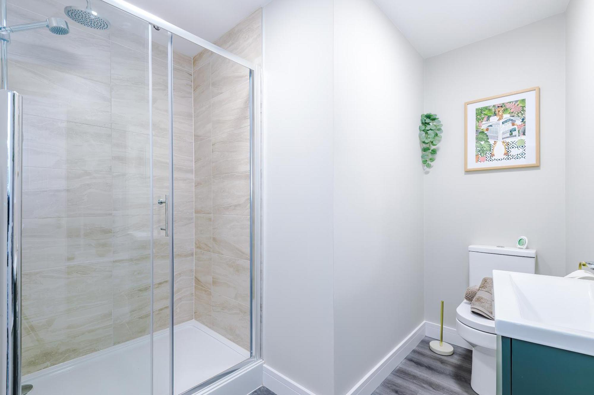 New! 4 X Stunning Centre In By 53 Degrees Property, Ideal For Individuals, Couples Or Business Groups!
