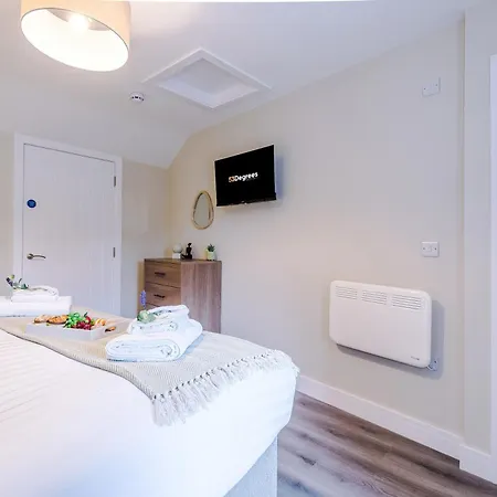 New! 4 X Stunning City Centre Apartments In Chester By 53 Degrees Property, Ideal For Individuals, Couples Or Business Groups! Exterior photo