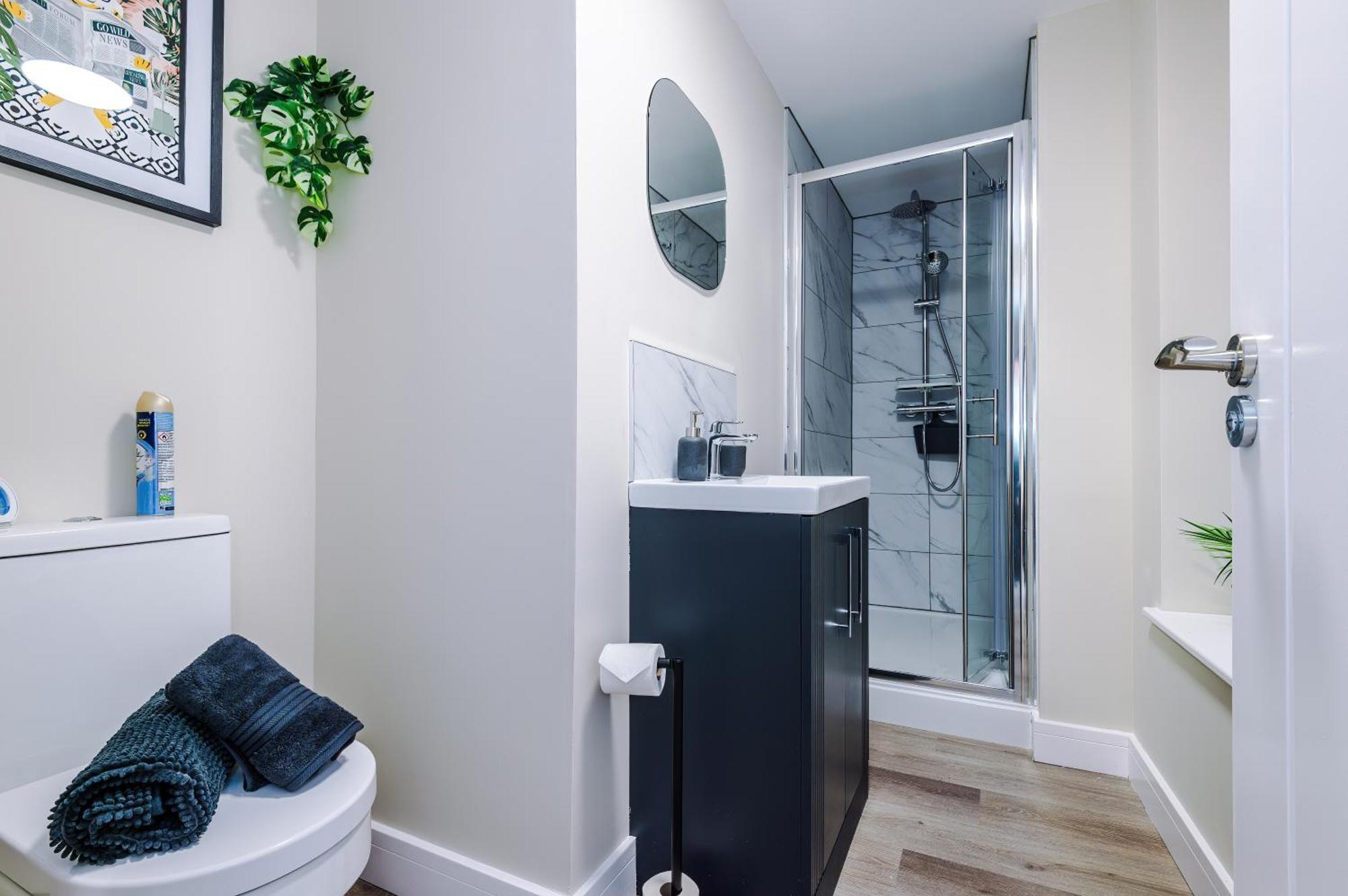 New! 4 X Stunning Centre In By 53 Degrees Property, Ideal For Individuals, Couples Or Business Groups! Apartment Chester