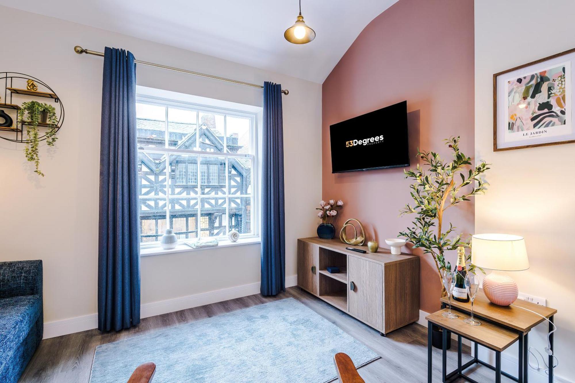 Apartment New! 4 X Stunning Centre In By 53 Degrees Property, Ideal For Individuals, Couples Or Business Groups! Chester