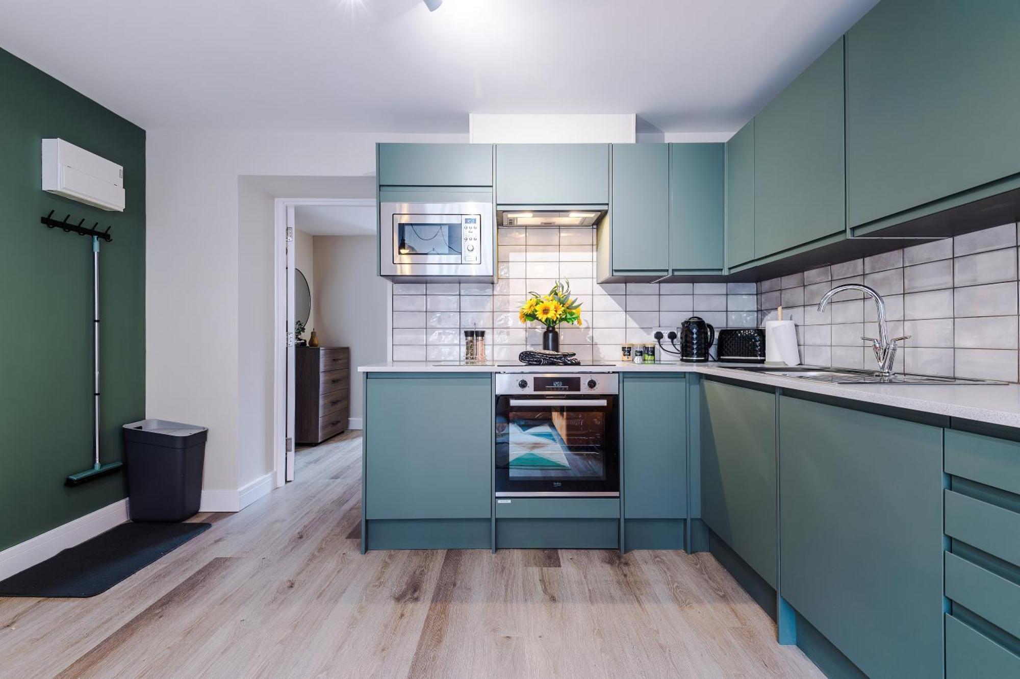 New! 4 X Stunning Centre In By 53 Degrees Property, Ideal For Individuals, Couples Or Business Groups! Apartment *