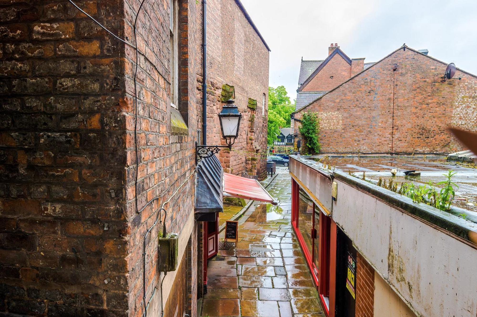 New! 4 X Stunning Centre In By 53 Degrees Property, Ideal For Individuals, Couples Or Business Groups! Apartment Chester