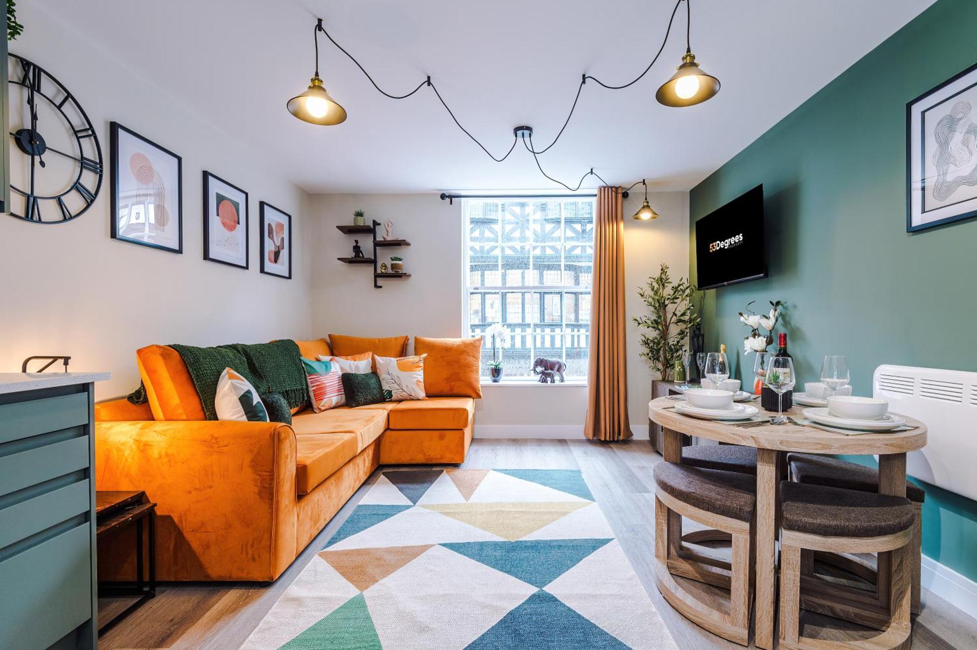 New! 4 X Stunning Centre In By 53 Degrees Property, Ideal For Individuals, Couples Or Business Groups! * Chester