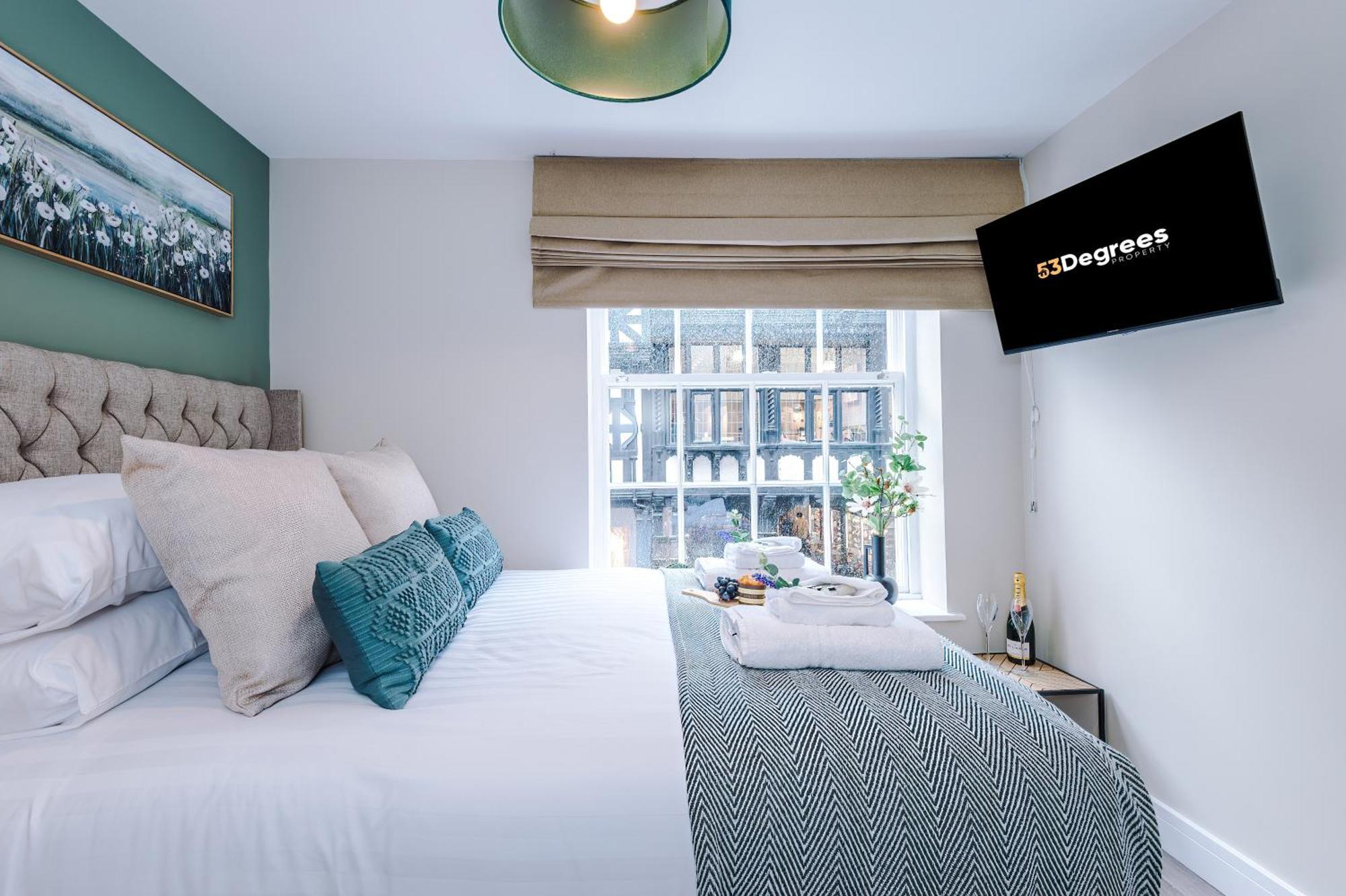 Apartment New! 4 X Stunning Centre In By 53 Degrees Property, Ideal For Individuals, Couples Or Business Groups!