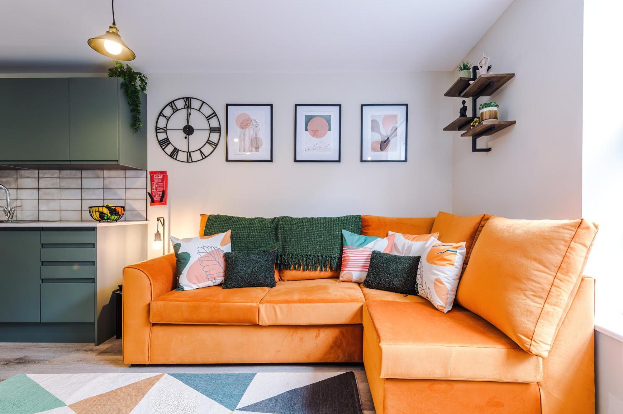 New! 4 X Stunning Centre In By 53 Degrees Property, Ideal For Individuals, Couples Or Business Groups! *