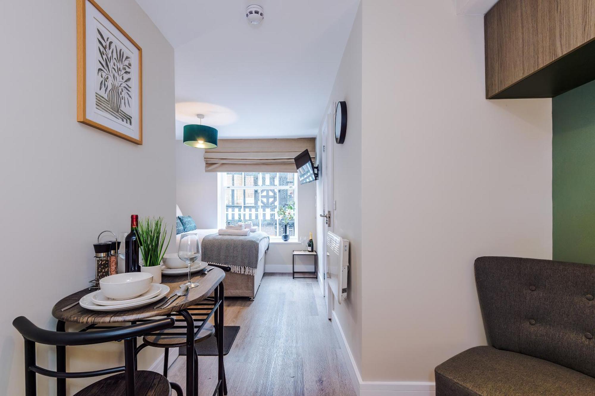 Apartment New! 4 X Stunning Centre In By 53 Degrees Property, Ideal For Individuals, Couples Or Business Groups!